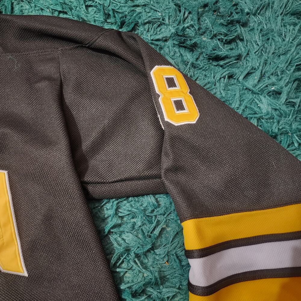 Boston Happy Gilmore 18 Hockey Jersey Black & Gold | Boxy Fit - Picture 5 of 6
